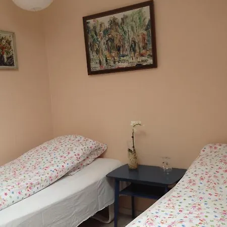 Strandly 3* Лёккен