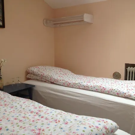 Bed & Breakfast Strandly 3*